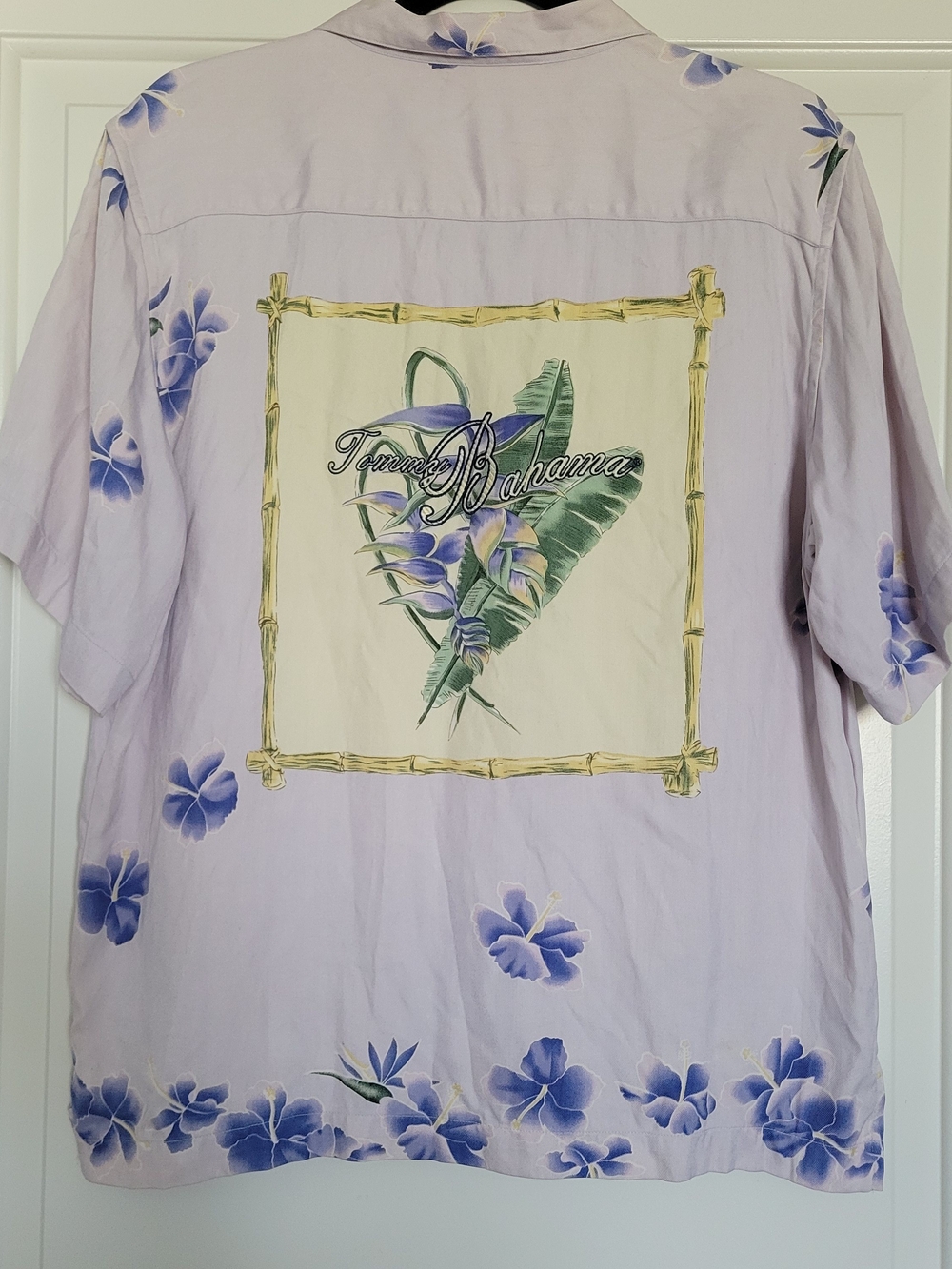 100% Silk Tommy Bahama Women's Lavender Floral Short-Sleeve Hawaiian Camp Shirt